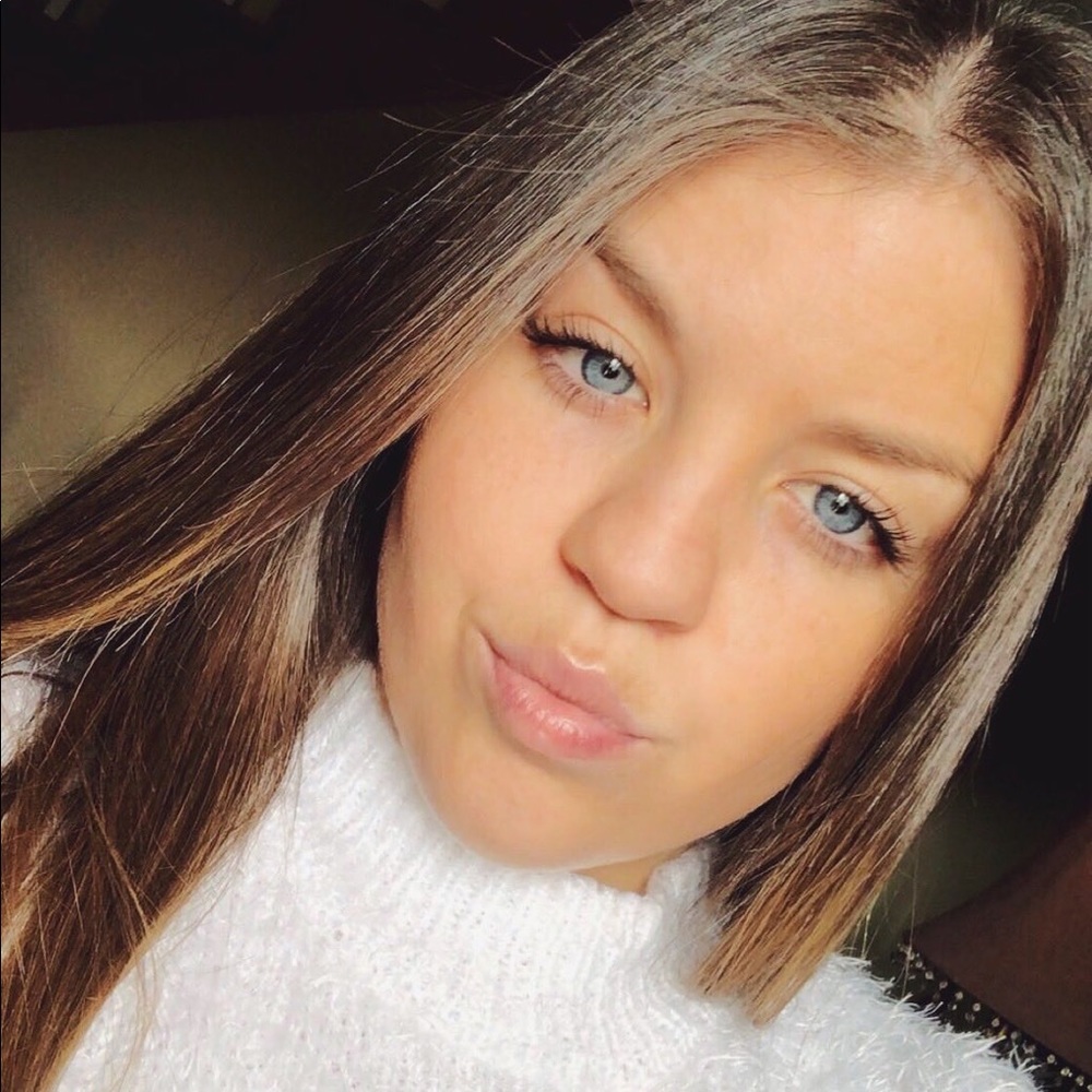 Meet your Posher, Angelina